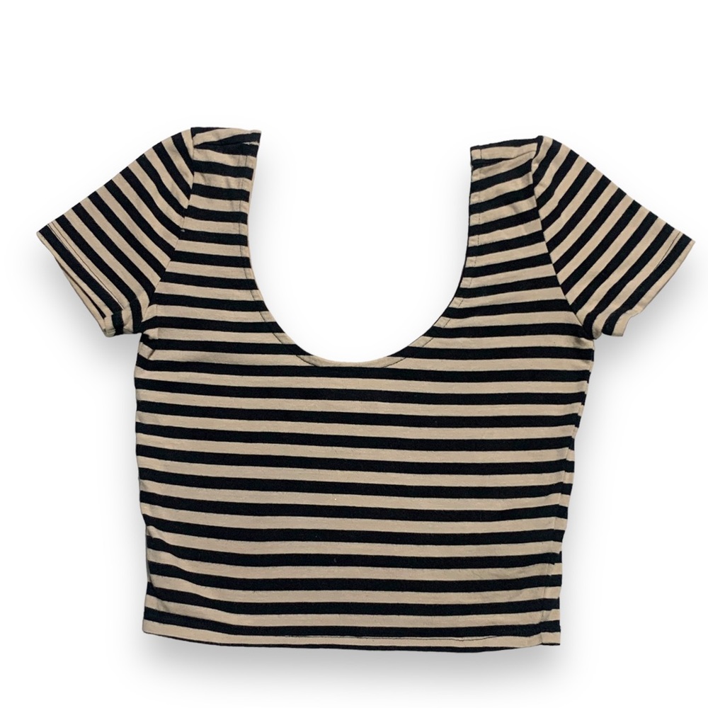Forever21 Small Cropped Short Sleeve Shirt Striped Scoop Neck/Back Crop Top